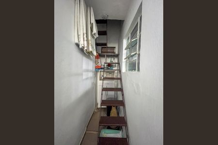 Escada de casa à venda com 2 quartos, 44m² em Vila Heliopolis, São Paulo