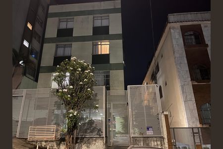 Apartamento para alugar com 120m², 2 quartos e 1 vaga