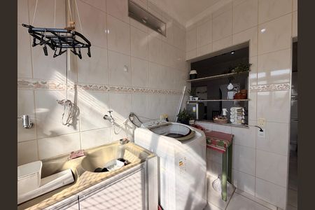Apartamento à venda com 117m², 3 quartos e 1 vagaÁrea de Serviço
