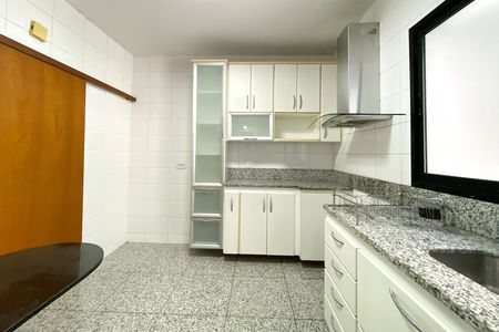 Cozinha de apartamento à venda com 4 quartos, 160m² em Sion, Belo Horizonte