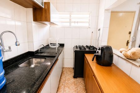 Cozinha de apartamento para alugar com 2 quartos, 60m² em Bela Vista, São Paulo