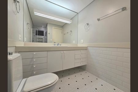 Banheiro de apartamento para alugar com 1 quarto, 84m² em Jardim Paulista, São Paulo