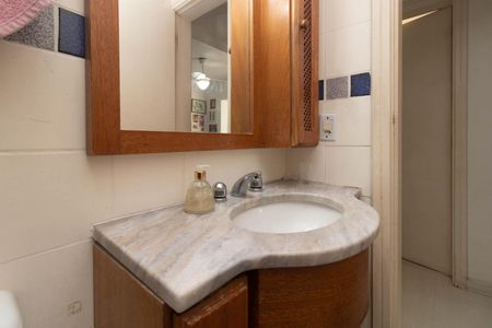 Apartamento à venda com 72m², 3 quartos e 1 vaga Apartamento à venda com 72m², 3 quartos e 1 vagaBanheiro