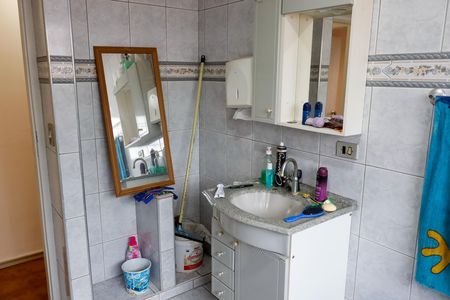 Banheiro de casa à venda com 4 quartos, 172m² em Centro, Osasco