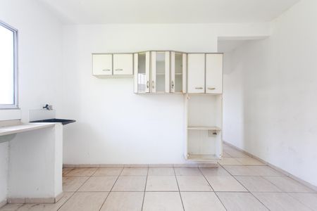 Cozinha/Área de serviço de casa para alugar com 1 quarto, 42m² em Jardim Indaia, São Paulo