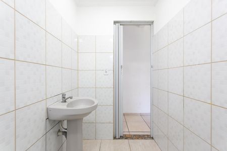 Casa para alugar com 42m², 1 quarto e sem vaga Casa para alugar com 42m², 1 quarto e sem vagaBanheiro