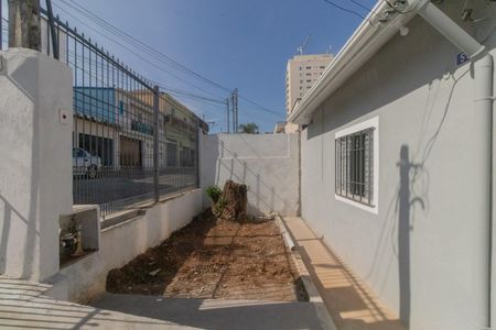 Vista externa de casa para alugar com 1 quarto, 200m² em Vila Carrão, São Paulo
