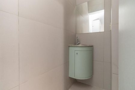Banheiro Social de casa para alugar com 1 quarto, 200m² em Vila Carrão, São Paulo