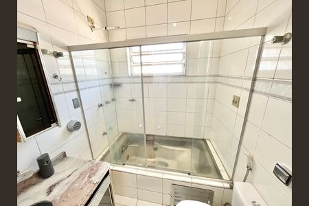 Banheiro de casa à venda com 5 quartos, 246m² em Vila Isolina Mazzei, São Paulo