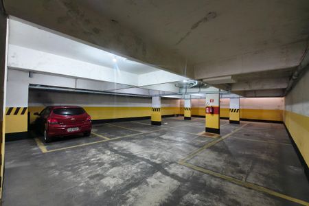 Garagem de apartamento para alugar com 1 quarto, 48m² em Guilhermina, Praia Grande