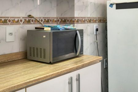 Cozinha  de apartamento para alugar com 1 quarto, 48m² em Guilhermina, Praia Grande