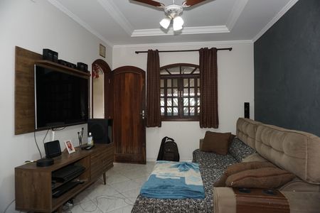 Casa para alugar com 127m², 3 quartos e 2 vagasSala