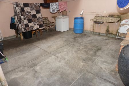 Casa para alugar com 127m², 3 quartos e 2 vagasQuintal