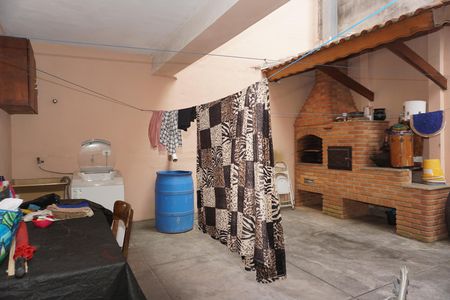 Casa para alugar com 127m², 3 quartos e 2 vagasQuintal