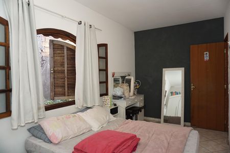Casa para alugar com 127m², 3 quartos e 2 vagasQuarto 2