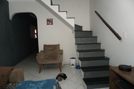 Casa para alugar com 127m², 3 quartos e 2 vagasEscada