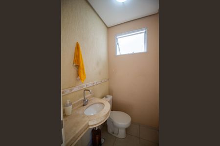 Casa de condomínio para alugar com 217m², 4 quartos e 4 vagas Casa de condomínio para alugar com 217m², 4 quartos e 4 vagasLavabo