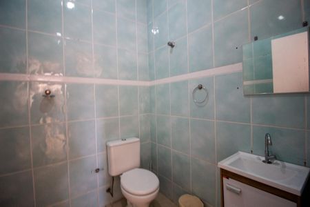 Casa de condomínio para alugar com 217m², 4 quartos e 4 vagas Casa de condomínio para alugar com 217m², 4 quartos e 4 vagasBanheiro