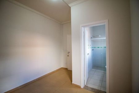 Casa de condomínio para alugar com 217m², 4 quartos e 4 vagas Casa de condomínio para alugar com 217m², 4 quartos e 4 vagasSuite 3