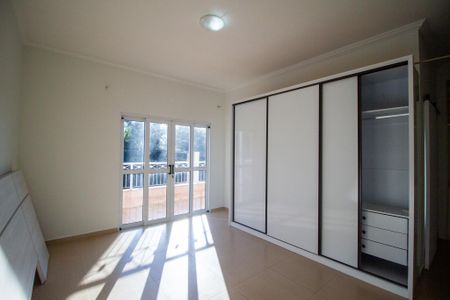 Casa de condomínio para alugar com 217m², 4 quartos e 4 vagas Casa de condomínio para alugar com 217m², 4 quartos e 4 vagasSuite 2