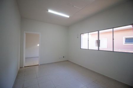 Edícula  de casa de condomínio para alugar com 4 quartos, 217m² em Chácaras Reunidas São Jorge, Sorocaba