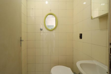 Banheiro da Área de Serviço de apartamento para alugar com 3 quartos, 110m² em Santa Maria, São Caetano do Sul