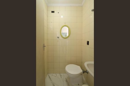 Apartamento para alugar com 110m², 3 quartos e 1 vaga Apartamento para alugar com 110m², 3 quartos e 1 vagaBanheiro da Área de Serviço