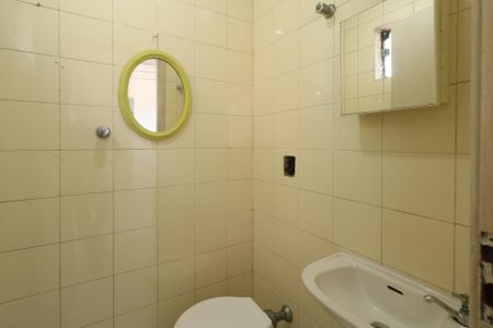 Apartamento para alugar com 110m², 3 quartos e 1 vaga Apartamento para alugar com 110m², 3 quartos e 1 vagaBanheiro da Área de Serviço