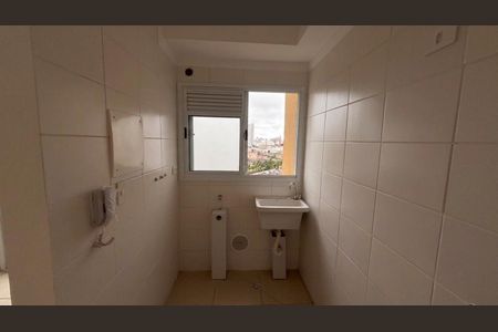 Área de serviço de apartamento para alugar com 2 quartos, 46m² em Parque Sao Vicente, São Vicente