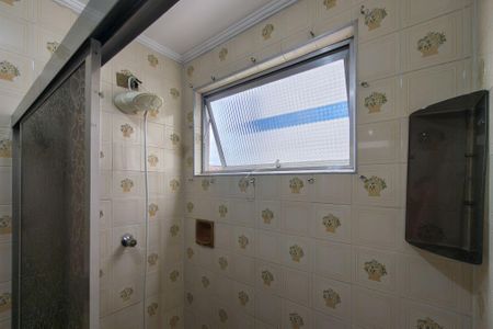 Apartamento para alugar com 70m², 2 quartos e 1 vaga Apartamento para alugar com 70m², 2 quartos e 1 vagaBanheiro social