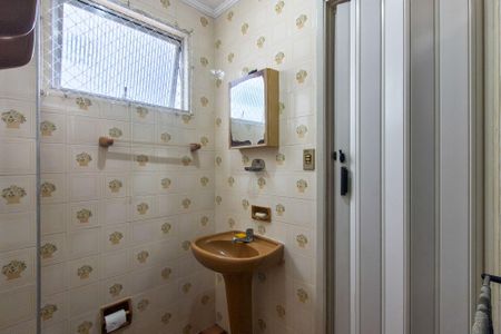 Apartamento para alugar com 70m², 2 quartos e 1 vaga Apartamento para alugar com 70m², 2 quartos e 1 vagaBanheiro da suíte