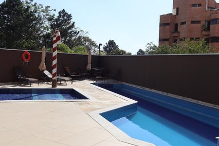 Área comum - Piscina de apartamento para alugar com 2 quartos, 70m² em Empresarial 18 do Forte, Barueri