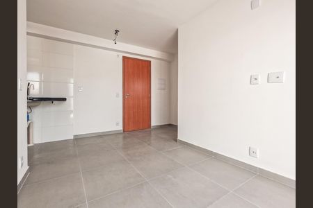 Apartamento para alugar com 2 quartos, 55m² em Jardim Santa Lucrecia, São Paulo