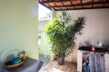 Área de Serviço de casa à venda com 3 quartos, 215m² em Planalto, Belo Horizonte
