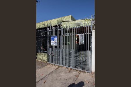 Plaquinha Instalada de casa à venda com 3 quartos, 215m² em Planalto, Belo Horizonte