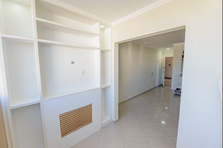 Apartamento para alugar com 120m², 2 quartos e sem vaga Apartamento para alugar com 120m², 2 quartos e sem vagaVaranda da Sala