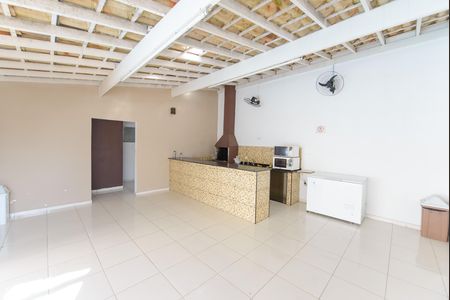 Apartamento para alugar com 120m², 2 quartos e sem vaga Apartamento para alugar com 120m², 2 quartos e sem vagaÁrea comum - Salão de festas