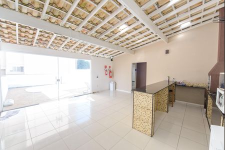 Apartamento para alugar com 120m², 2 quartos e sem vaga Apartamento para alugar com 120m², 2 quartos e sem vagaÁrea comum - Salão de festas