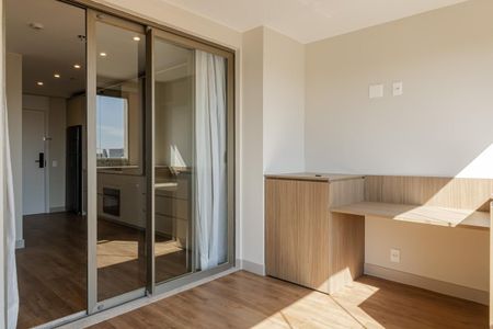 Studio para alugar com 32m², 1 quarto e sem vaga Studio para alugar com 32m², 1 quarto e sem vagaSacada