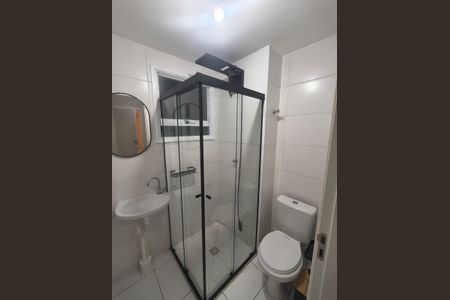 Apartamento para alugar com 51m², 2 quartos e 2 vagas Apartamento para alugar com 51m², 2 quartos e 2 vagasBanheiro