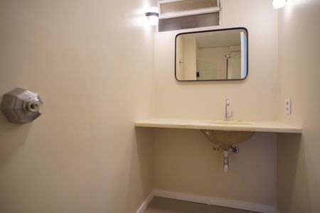 Apartamento para alugar com 42m², 1 quarto e sem vaga Apartamento para alugar com 42m², 1 quarto e sem vagaBanheiro