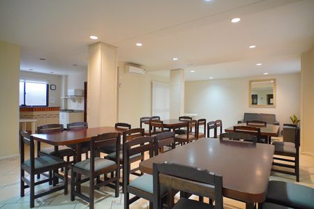 Apartamento para alugar com 42m², 1 quarto e sem vaga Apartamento para alugar com 42m², 1 quarto e sem vagaÁrea comum - Salão de festas