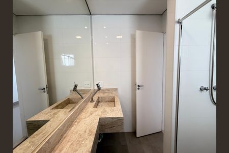 Apartamento à venda com 138m², 3 quartos e 2 vagas Apartamento à venda com 138m², 3 quartos e 2 vagasBanheiro da Suíte
