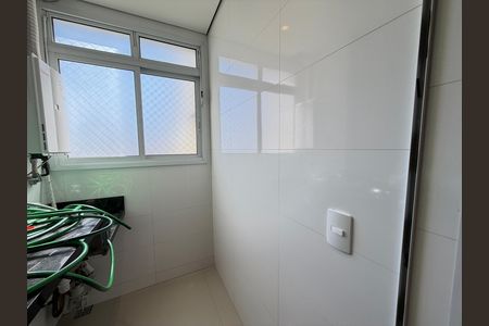 Apartamento à venda com 138m², 3 quartos e 2 vagas Apartamento à venda com 138m², 3 quartos e 2 vagasÁrea de Serviço