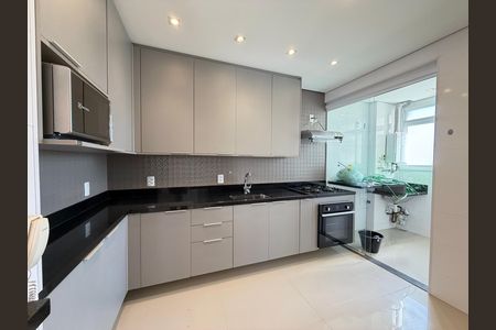 Apartamento à venda com 138m², 3 quartos e 2 vagas Apartamento à venda com 138m², 3 quartos e 2 vagasCozinha