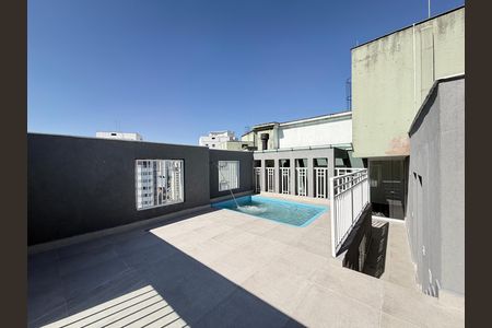 Apartamento à venda com 138m², 3 quartos e 2 vagas Apartamento à venda com 138m², 3 quartos e 2 vagasPiscina