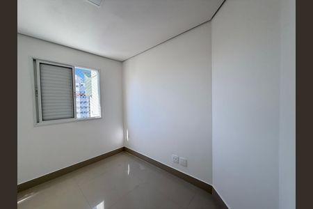 Apartamento à venda com 138m², 3 quartos e 2 vagas Apartamento à venda com 138m², 3 quartos e 2 vagasQuarto 3