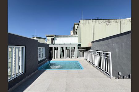 Apartamento à venda com 138m², 3 quartos e 2 vagas Apartamento à venda com 138m², 3 quartos e 2 vagasPiscina