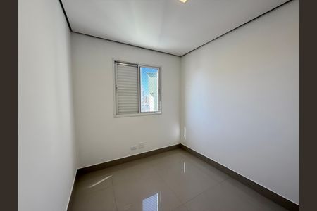 Apartamento à venda com 138m², 3 quartos e 2 vagas Apartamento à venda com 138m², 3 quartos e 2 vagasQuarto 2