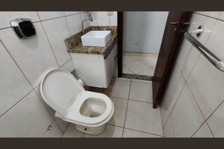 Banheiro 1 de casa para alugar com 2 quartos, 104m² em Vila Danubio Azul, São Paulo